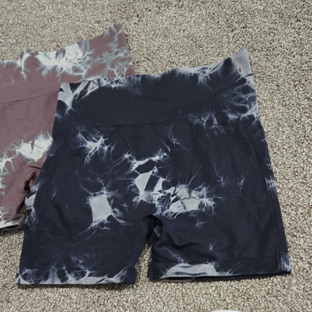 Tie-Dye Biker Shorts Set Size Small - Picture 3 of 5